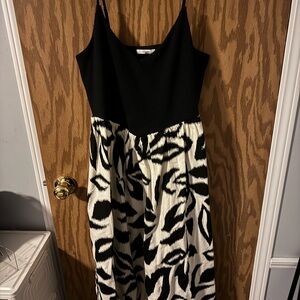 Maurices Black & White Printed Midi Dress, Large- NWT